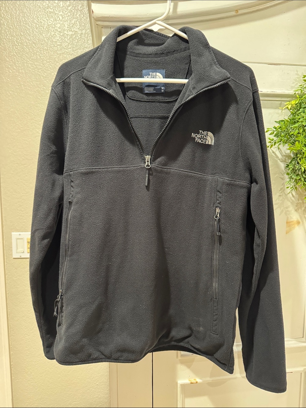 The North Face Men's Black Half-Zip Fleece Jacket